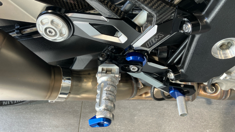 (23MY) BMW M1000 R
